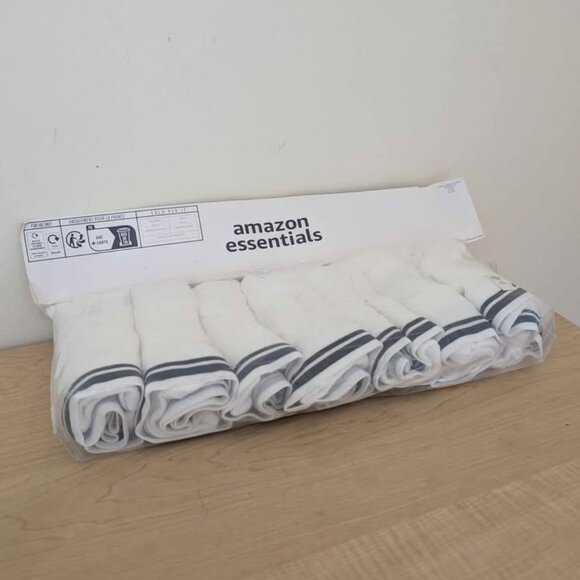 Amazon Essentials Men's 7-Pack Tag-Free Briefs 100% Cotton - Picture 2 of 4